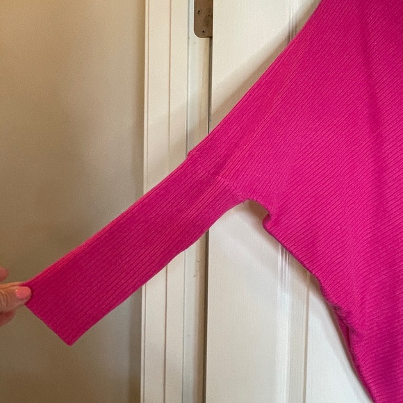eesome Asymmetrical Fuchsia Sweater - Picture 2 of 7